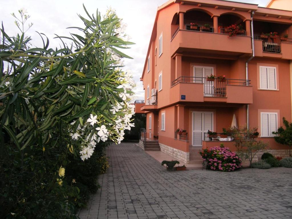 Apartments Juran Sukošan Esterno foto