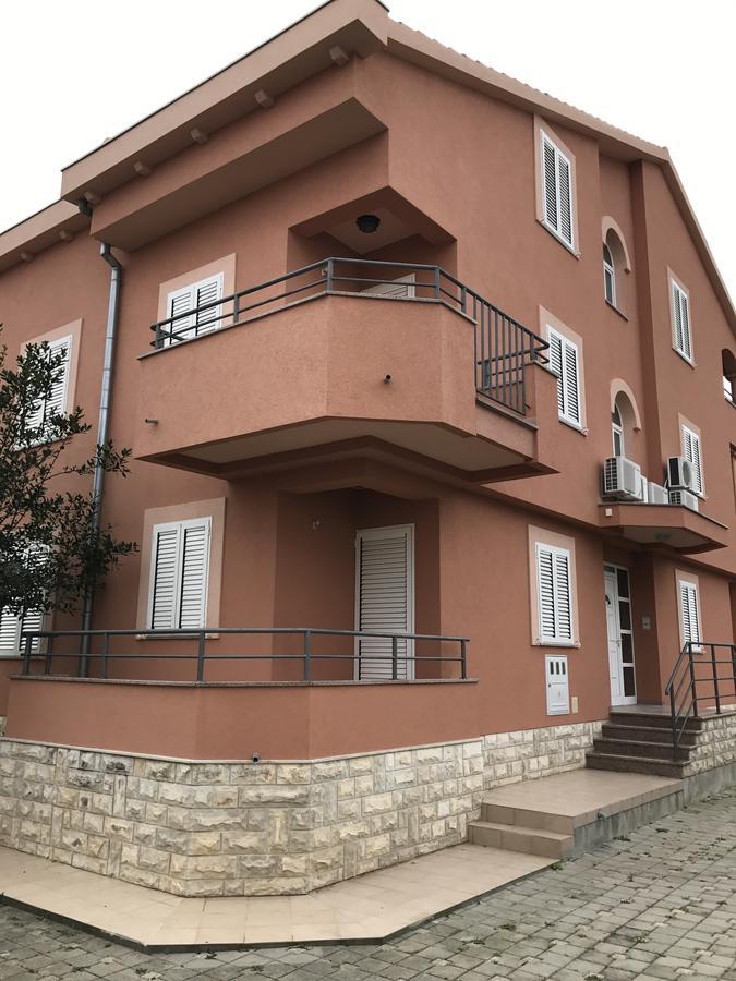 Apartments Juran Sukošan Esterno foto