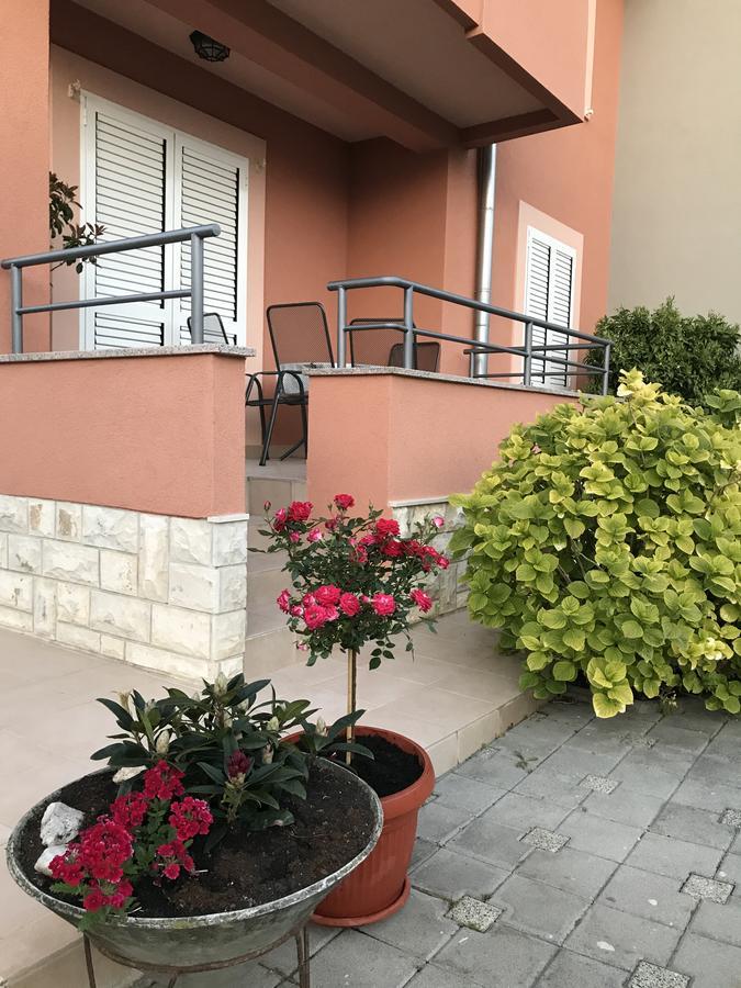 Apartments Juran Sukošan Esterno foto