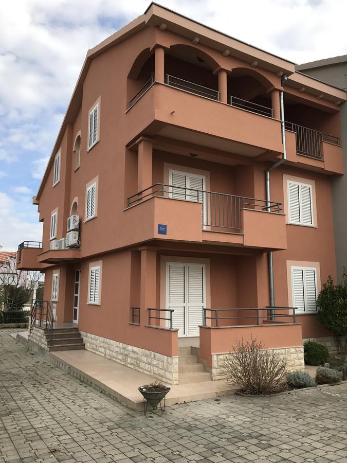 Apartments Juran Sukošan Esterno foto