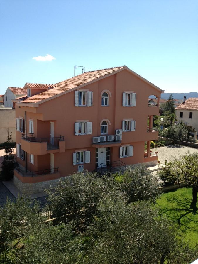 Apartments Juran Sukošan Esterno foto